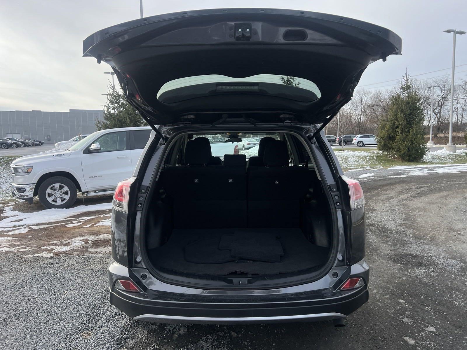 2017 Toyota RAV4 Vehicle Photo in Mechanicsburg, PA 17050-1707