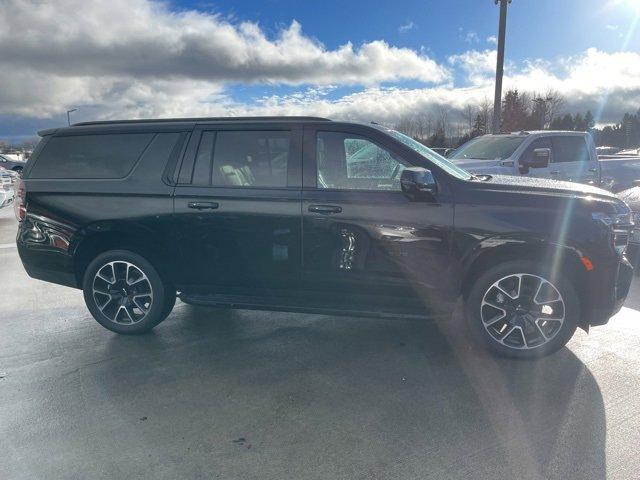 2023 Chevrolet Suburban Vehicle Photo in PUYALLUP, WA 98371-4149