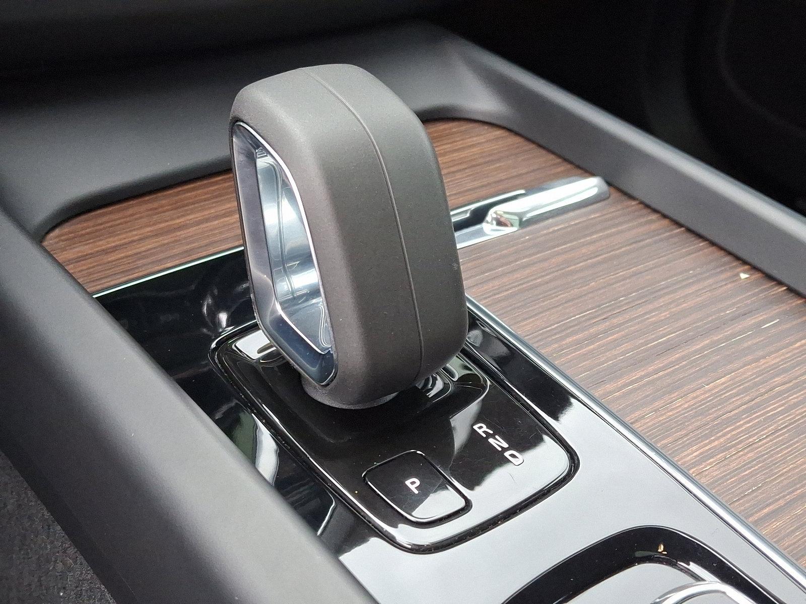 2022 Volvo XC60 Vehicle Photo in Trevose, PA 19053