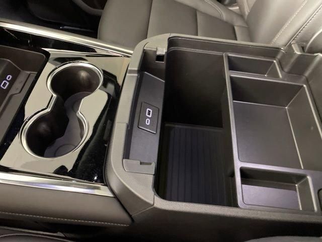2025 Chevrolet Tahoe Vehicle Photo in PHOENIX, AZ 85014-3381