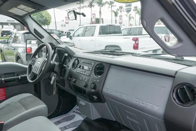 2016 Ford Super Duty F-250 SRW Vehicle Photo in VENTURA, CA 93003-8585