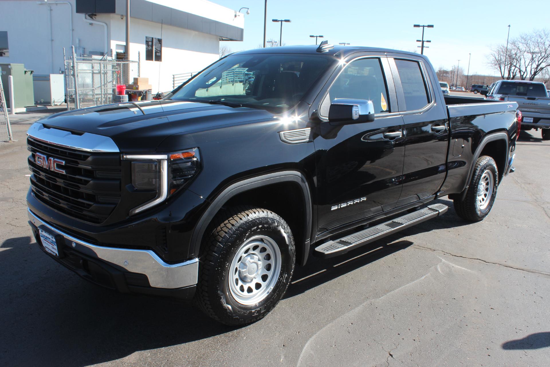 2025 GMC Sierra 1500 Vehicle Photo in AURORA, CO 80012-4011