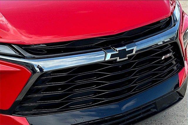 2024 Chevrolet Blazer Vehicle Photo in TOPEKA, KS 66609-0000