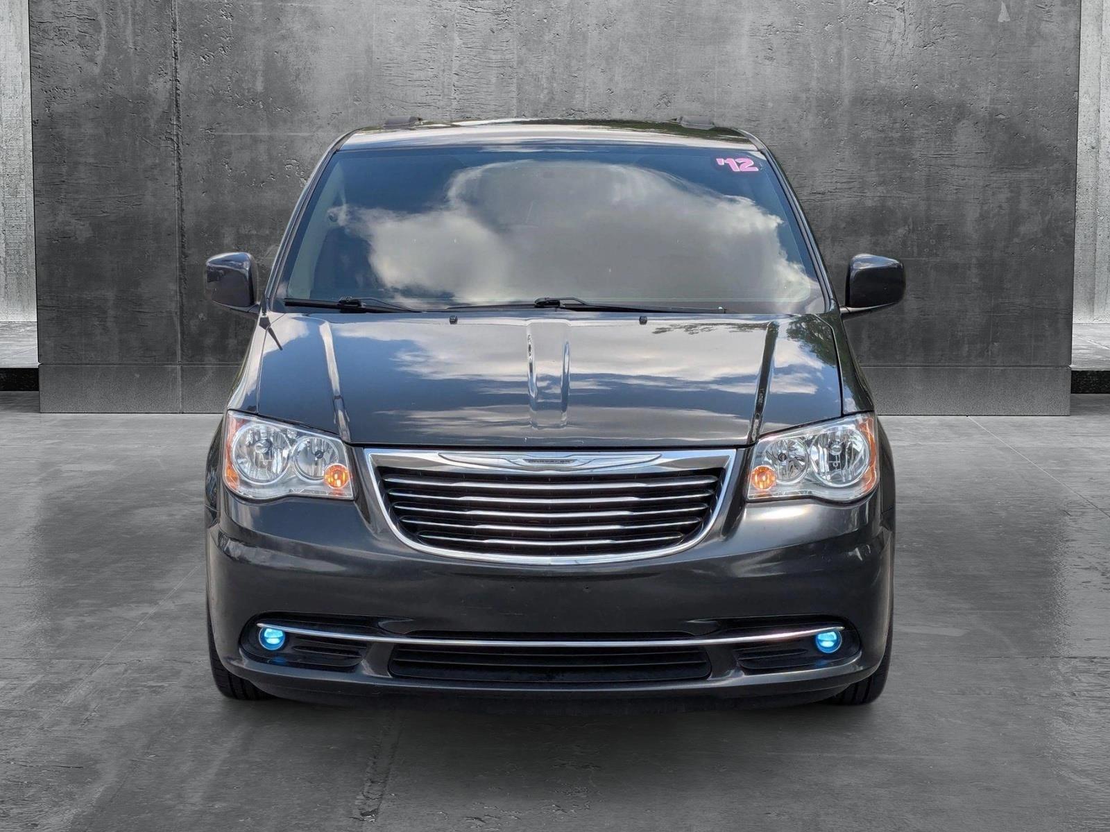 2012 Chrysler Town & Country Vehicle Photo in PEMBROKE PINES, FL 33024-6534
