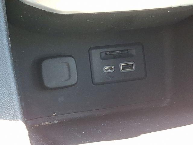 2022 GMC Acadia Vehicle Photo in DANBURY, CT 06810-5034