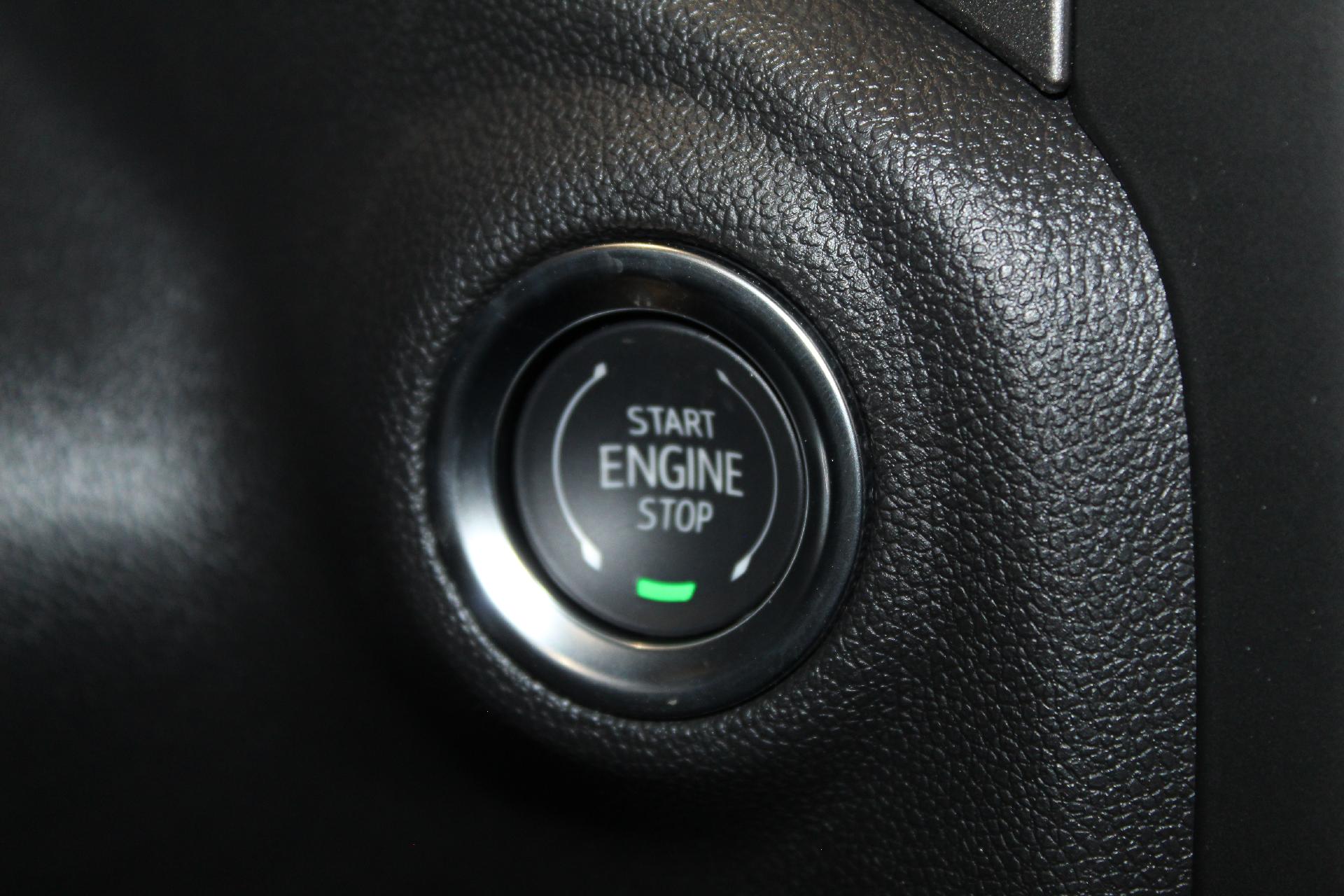 2025 Chevrolet Silverado 1500 Vehicle Photo in NORTHAMPTON, MA 01060-1120