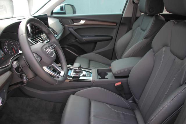 2024 Audi Q5 Vehicle Photo in SUGAR LAND, TX 77478