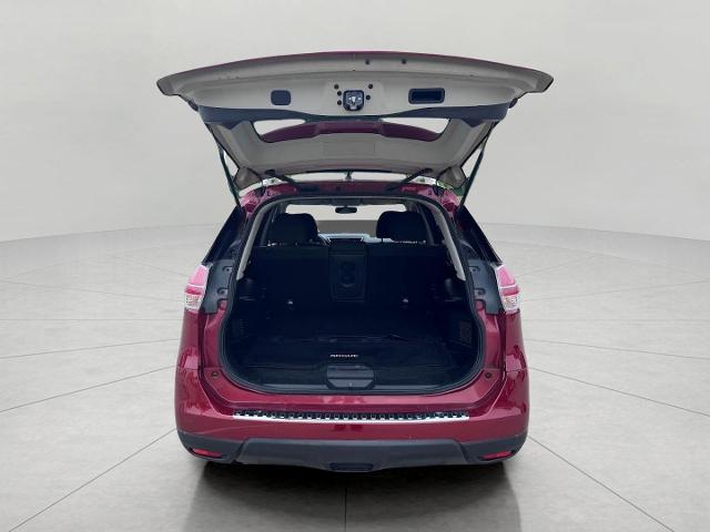 2016 Nissan Rogue Vehicle Photo in Oshkosh, WI 54901