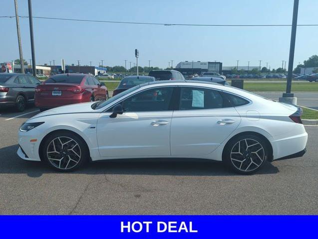 2022 Hyundai SONATA Vehicle Photo in Merrillville, IN 46410