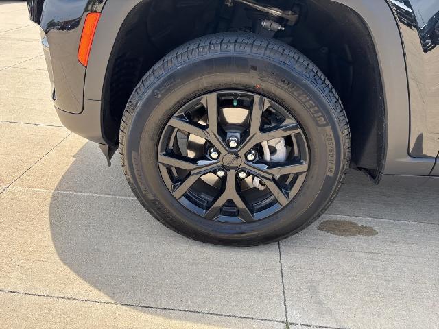 2024 Jeep Grand Cherokee Vehicle Photo in Peoria, IL 61615