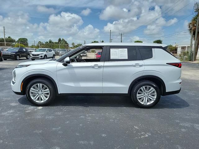 2024 Mitsubishi Outlander Vehicle Photo in LIGHTHOUSE POINT, FL 33064-6849