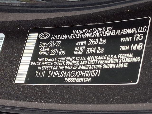 2023 Hyundai ELANTRA Vehicle Photo in New Bloomfield, PA 17068