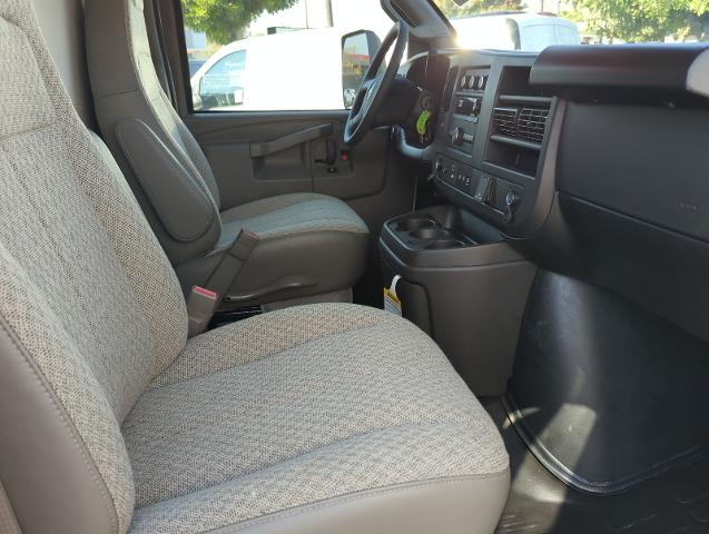 2024 GMC Savana Cutaway 3500 Vehicle Photo in PASADENA, CA 91107-3803