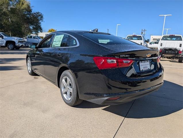 2025 Chevrolet Malibu Vehicle Photo in ENGLEWOOD, CO 80113-6708