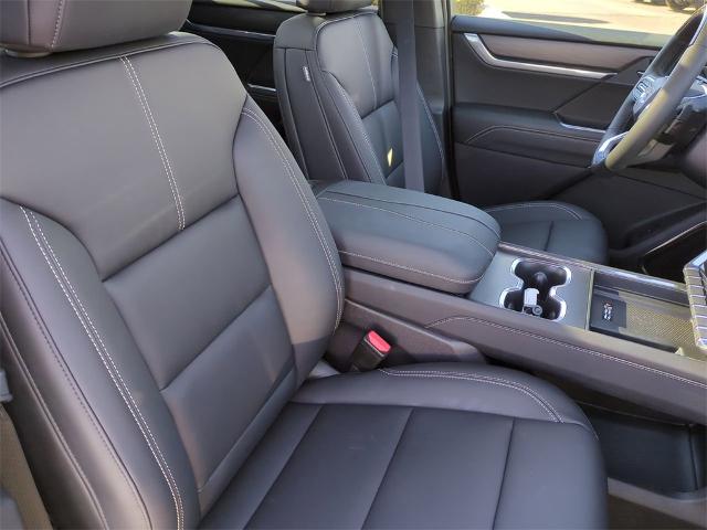 2025 GMC Acadia Vehicle Photo in GOODYEAR, AZ 85338-1310