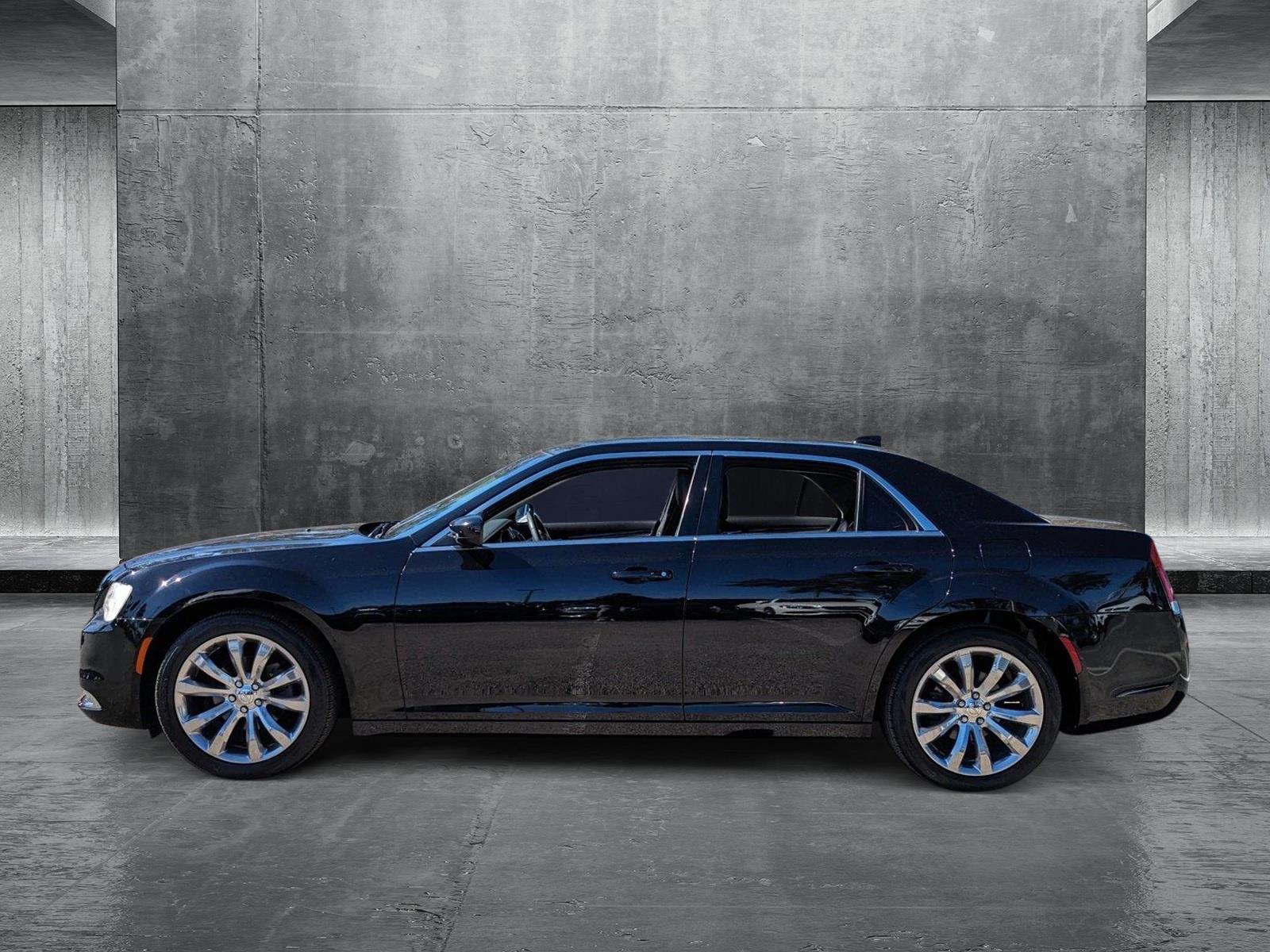 2019 Chrysler 300 Vehicle Photo in Tampa, FL 33614