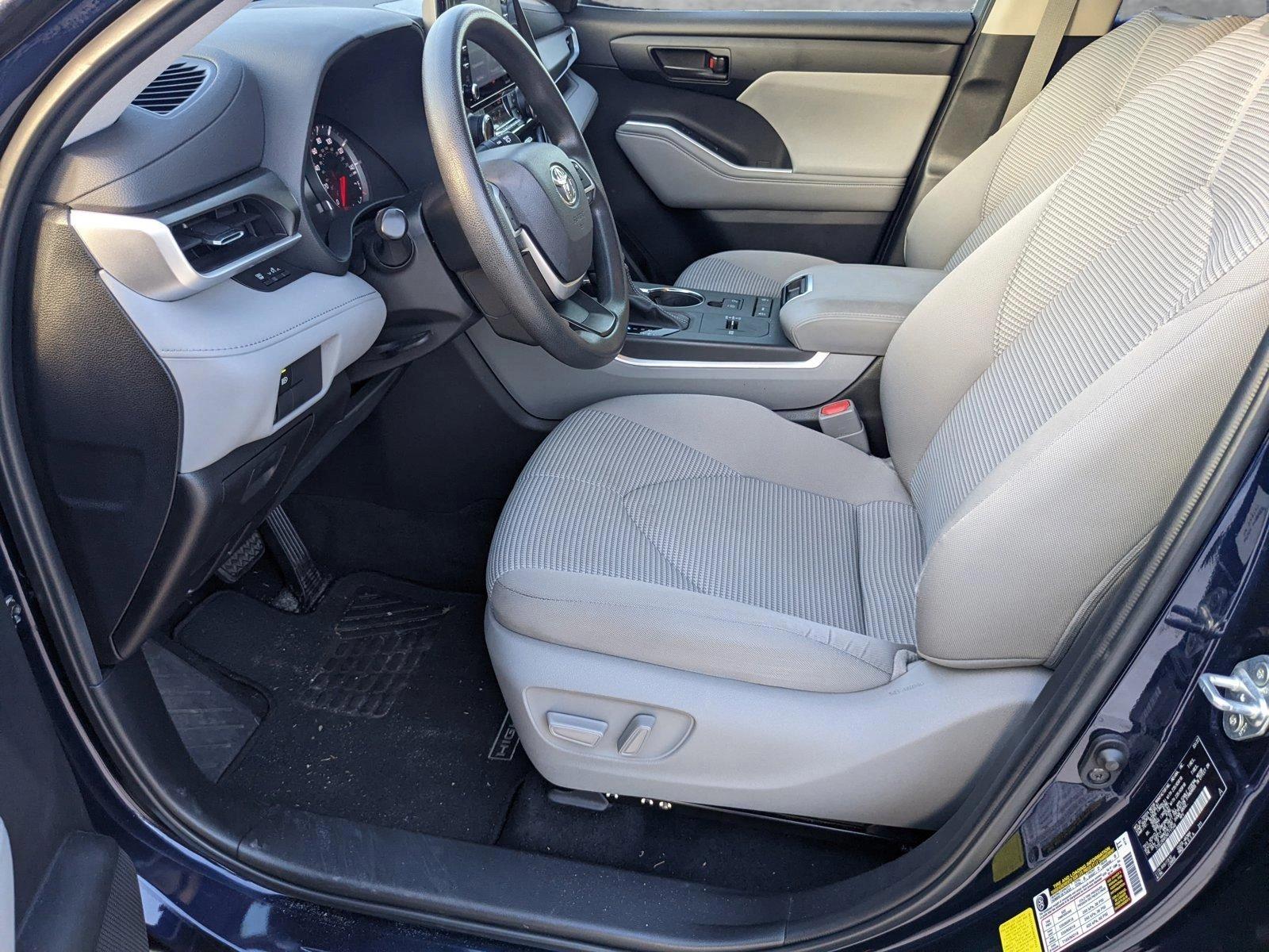 2022 Toyota Highlander Vehicle Photo in Davie, FL 33331