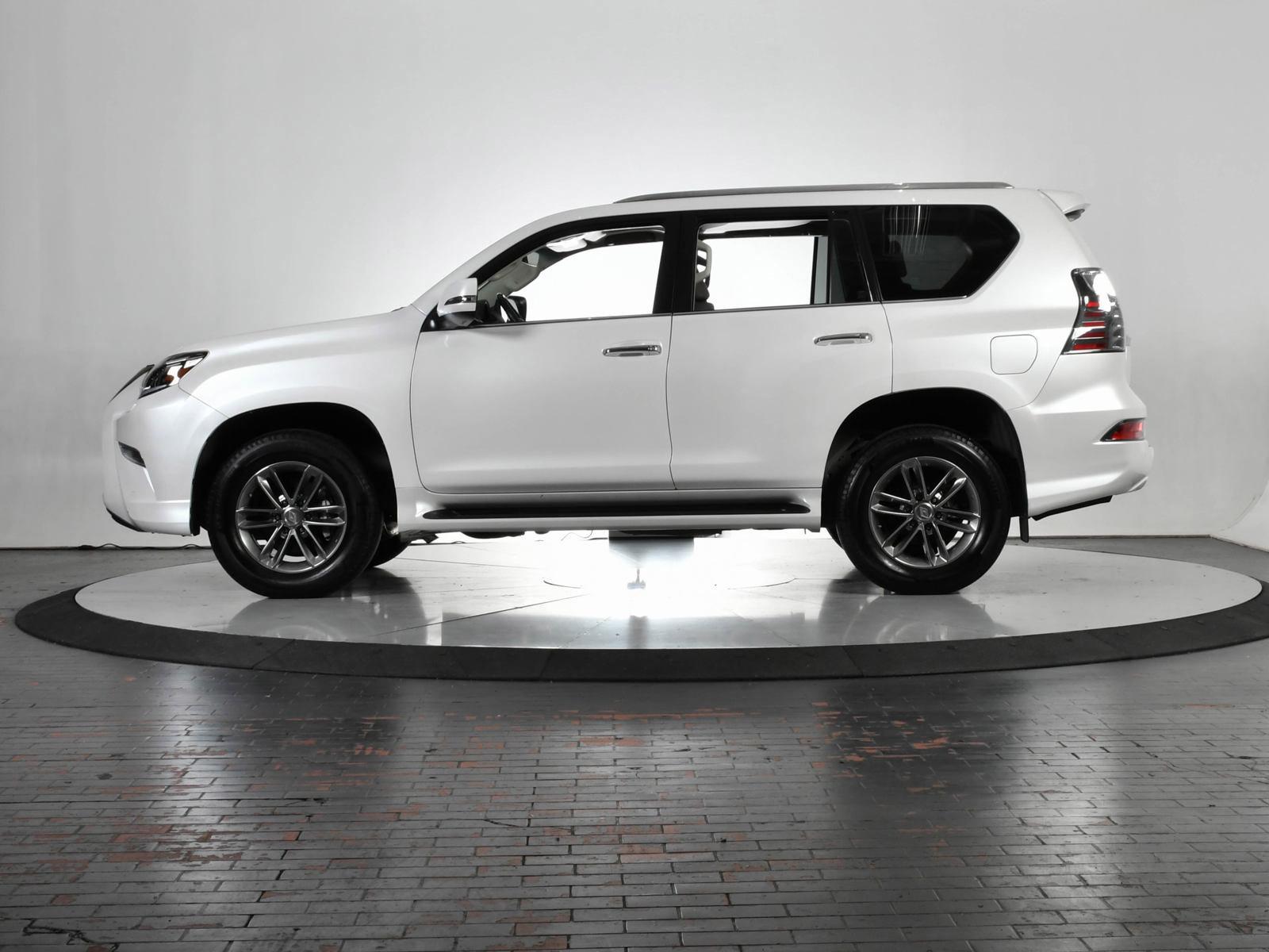 2023 Lexus GX 460 Vehicle Photo in DALLAS, TX 75235