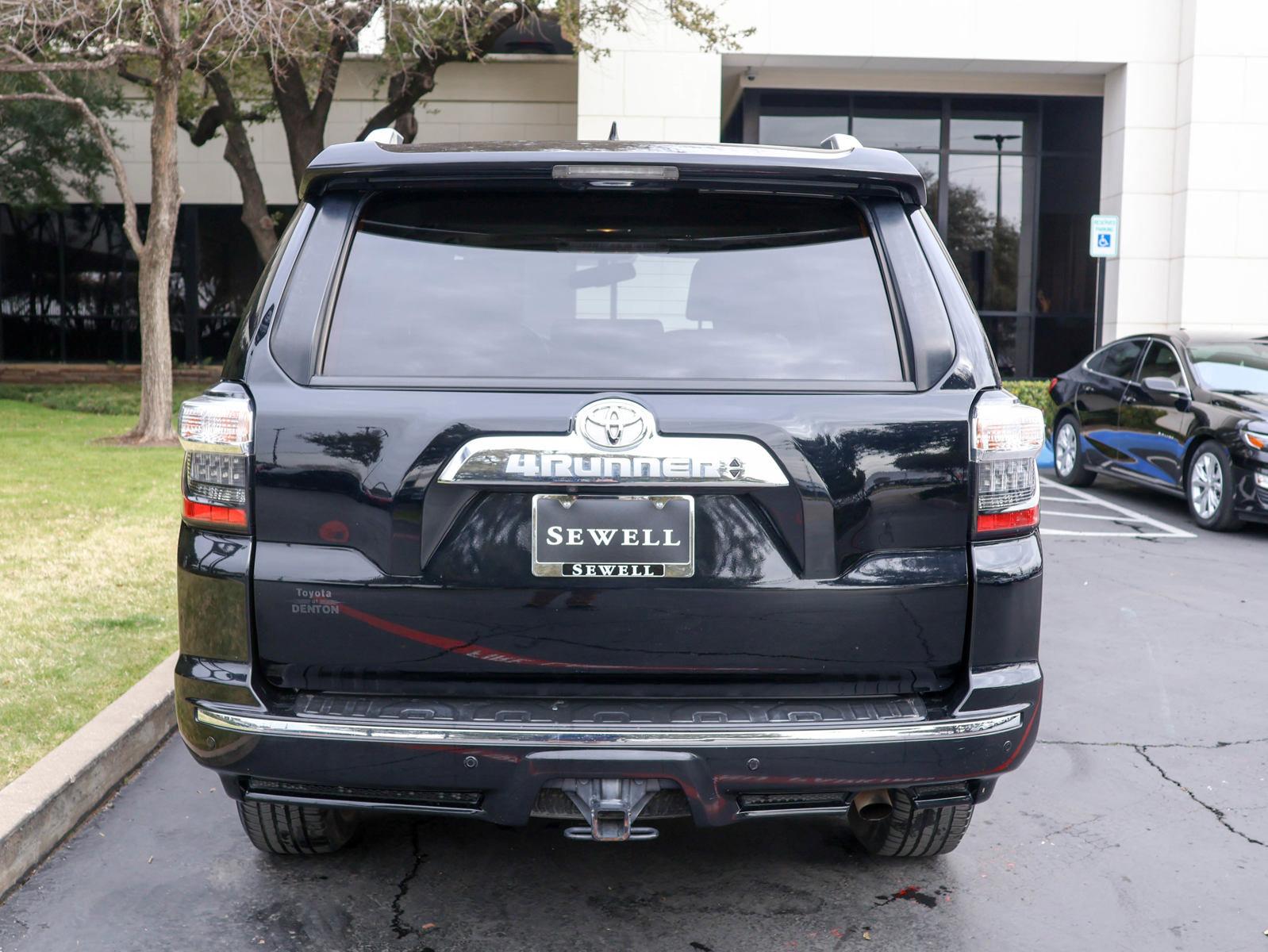 2017 Toyota 4Runner Vehicle Photo in DALLAS, TX 75209-3095