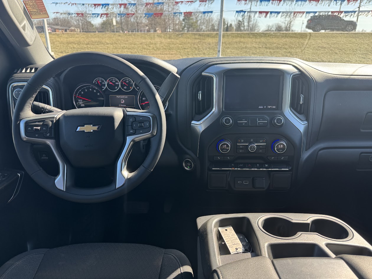 2022 Chevrolet Silverado 1500 LTD Vehicle Photo in BOONVILLE, IN 47601-9633