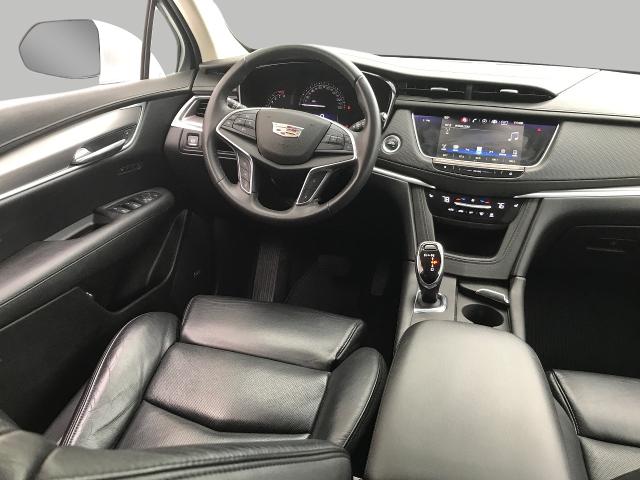 2017 Cadillac XT5 Vehicle Photo in GREEN BAY, WI 54303-3330