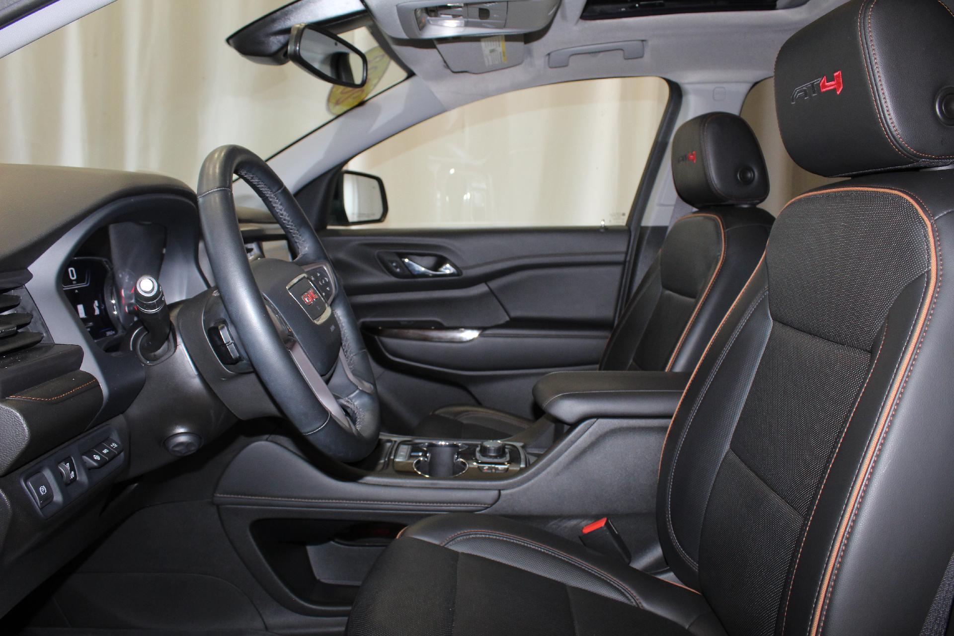 2023 GMC Acadia Vehicle Photo in NORTHAMPTON, MA 01060-1120
