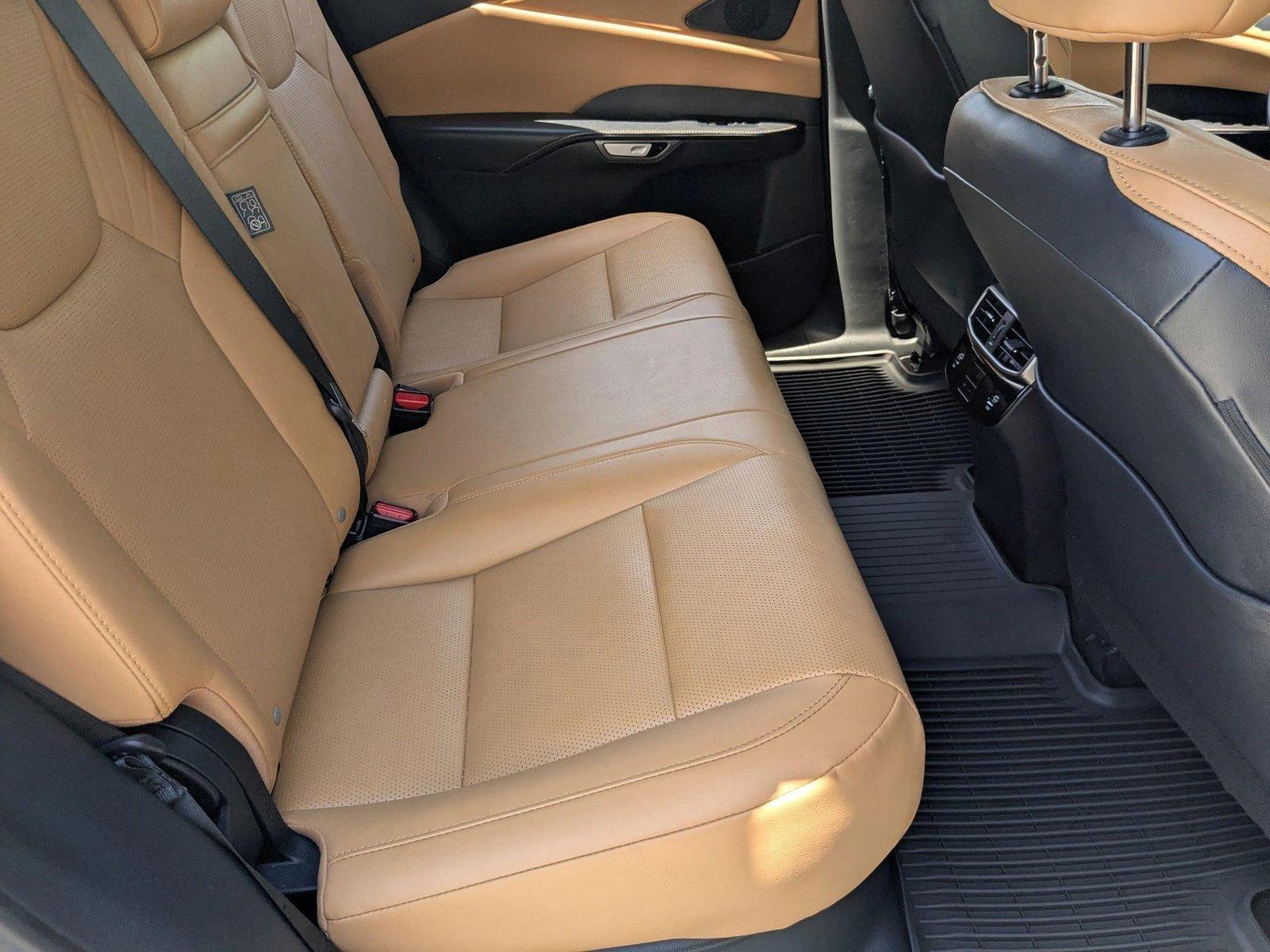 2024 Lexus RX 350 Vehicle Photo in Tampa, FL 33614
