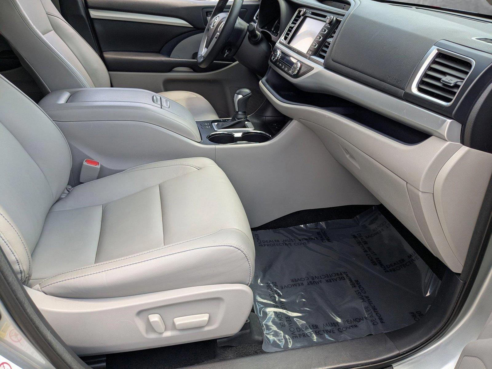2018 Toyota Highlander Vehicle Photo in Miami, FL 33169