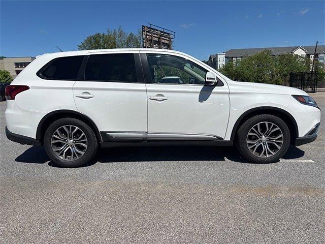2016 Mitsubishi Outlander Vehicle Photo in Willow Grove, PA 19090