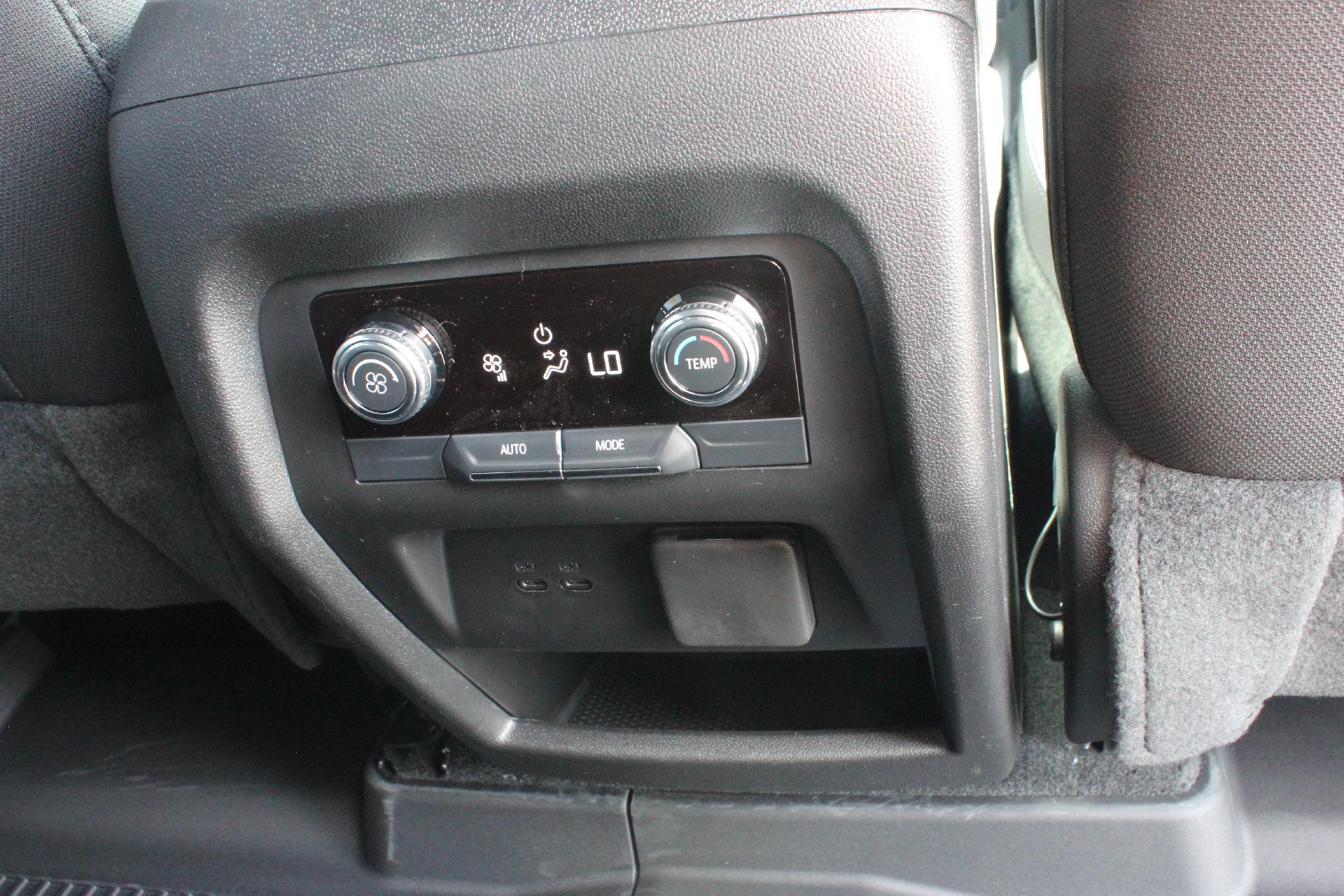 2025 GMC Acadia Vehicle Photo in AURORA, CO 80012-4011