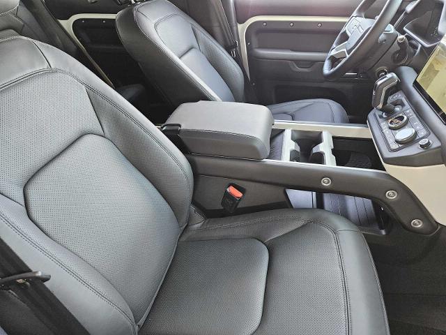 2025 Defender Vehicle Photo in AUSTIN, TX 78717