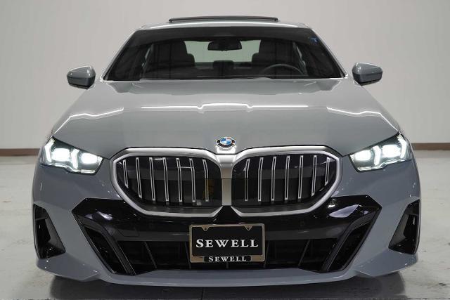 2025 BMW 540i xDrive Vehicle Photo in GRAPEVINE, TX 76051