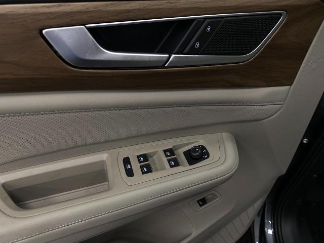 2025 Volkswagen Atlas Vehicle Photo in Appleton, WI 54913