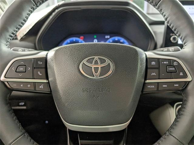 2024 Toyota Grand Highlander Vehicle Photo in ENGLEWOOD, CO 80113-6708