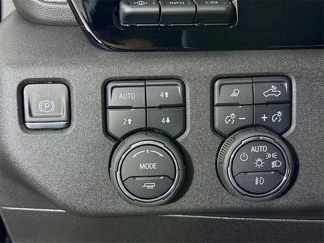 2025 Chevrolet Silverado 3500 HD Vehicle Photo in PUYALLUP, WA 98371-4149