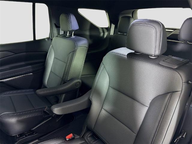2025 Chevrolet Traverse Vehicle Photo in PUYALLUP, WA 98371-4149