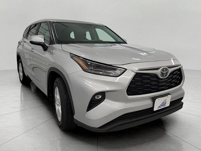 2023 Toyota Highlander Vehicle Photo in Green Bay, WI 54304