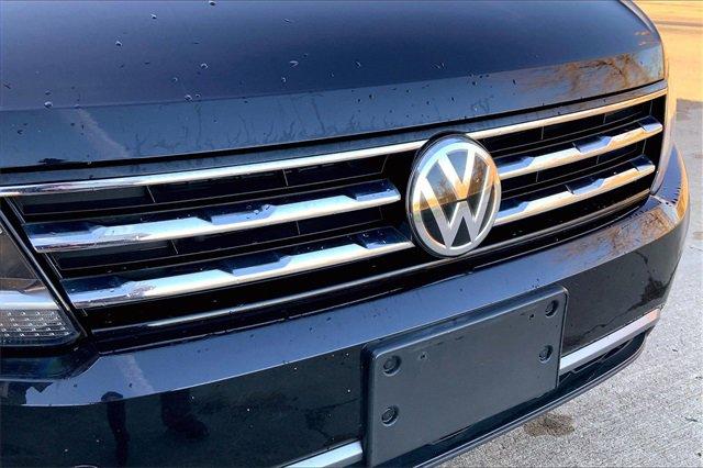 2019 Volkswagen Tiguan Vehicle Photo in KANSAS CITY, MO 64114-4502