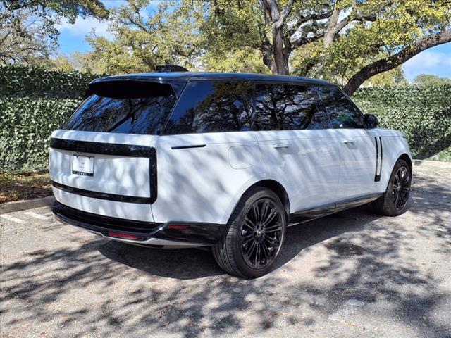 2024 Range Rover Vehicle Photo in SAN ANTONIO, TX 78230-1001