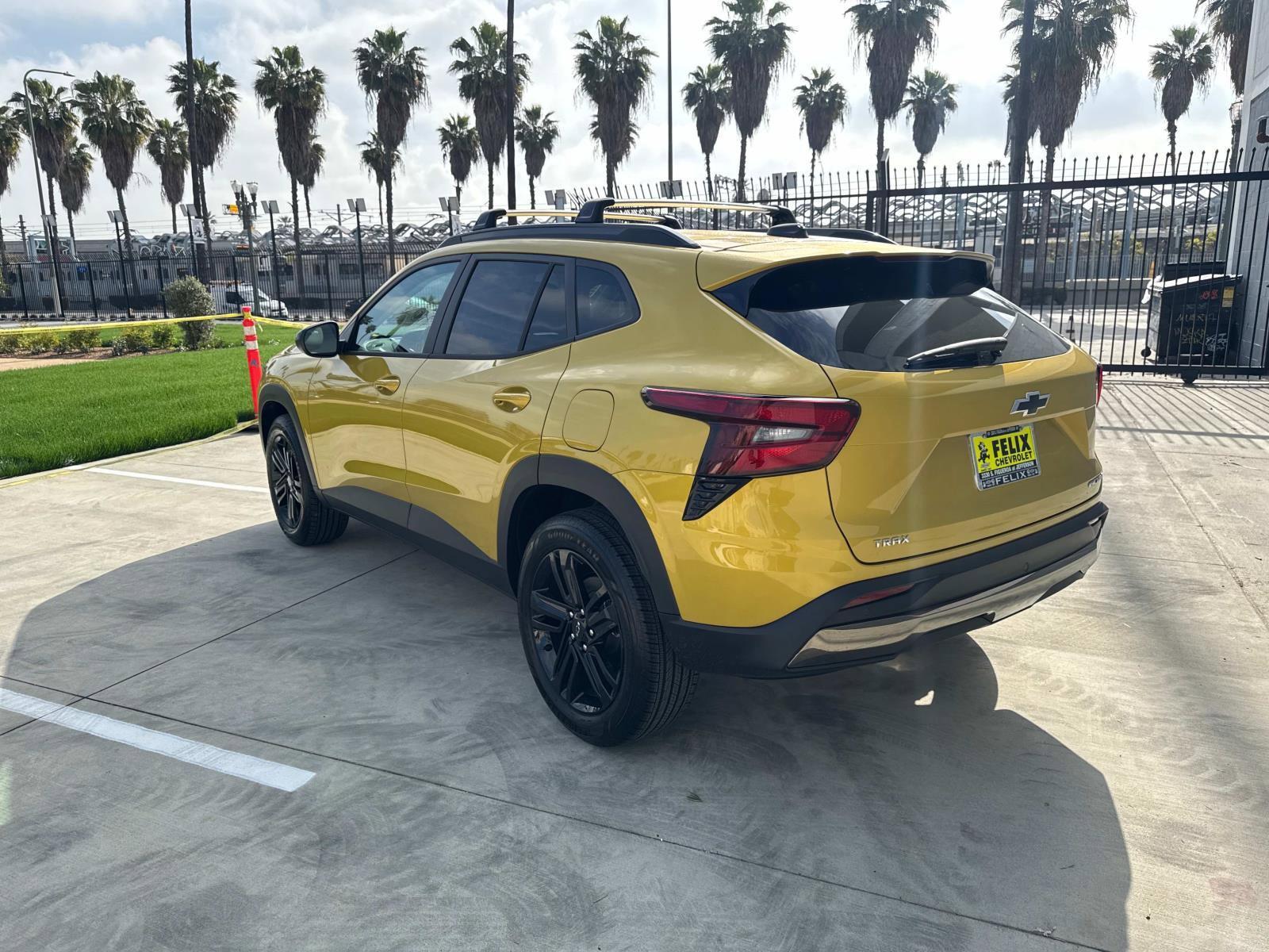 2025 Chevrolet Trax Vehicle Photo in LOS ANGELES, CA 90007-3794