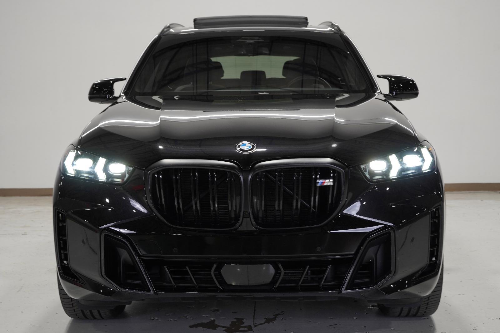 2024 BMW X5 M60i Vehicle Photo in GRAPEVINE, TX 76051
