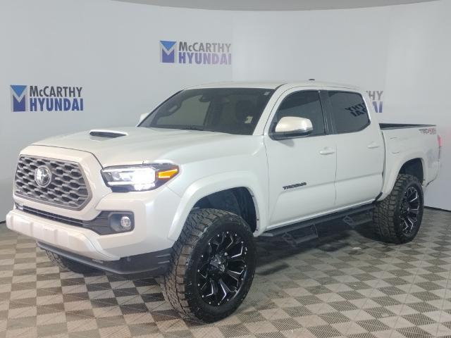 Used 2021 Toyota Tacoma TRD Sport with VIN 3TYCZ5AN1MT038984 for sale in Kansas City