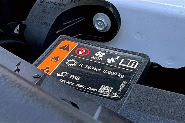 2022 Buick Encore GX Vehicle Photo in TOPEKA, KS 66609-0000