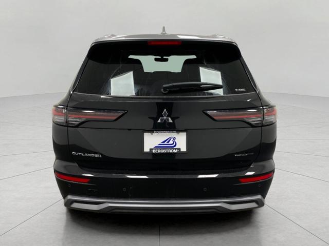 2025 Mitsubishi Outlander Vehicle Photo in Appleton, WI 54913
