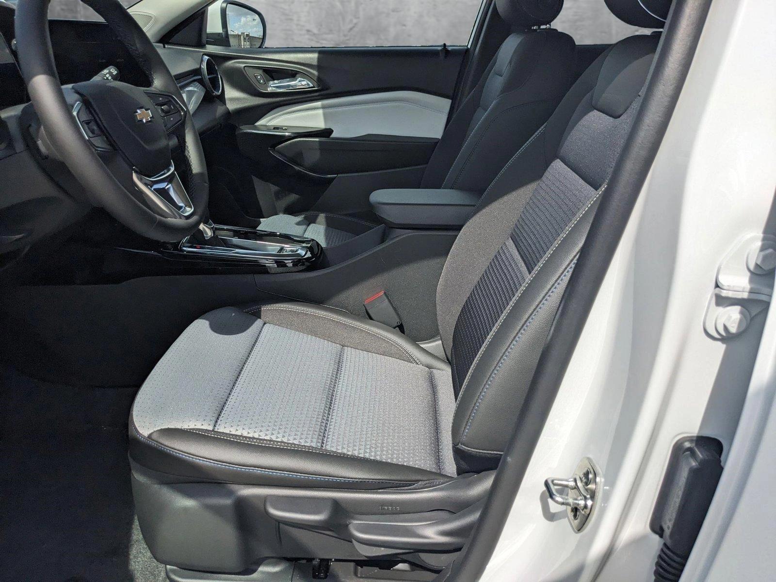 2025 Chevrolet Trax Vehicle Photo in MIAMI, FL 33172-3015