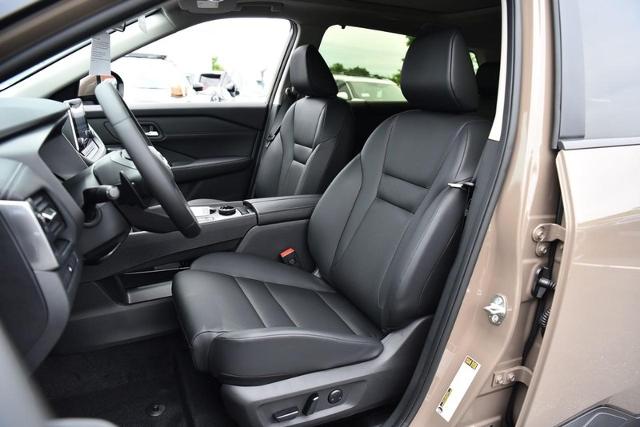 2025 Nissan Rogue Vehicle Photo in Ballwin, MO 63011