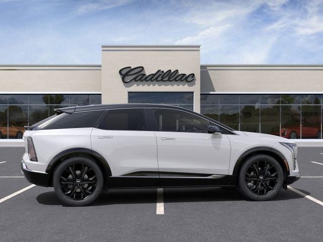 2025 Cadillac OPTIQ Vehicle Photo in SMITHTOWN, NY 11787-5023