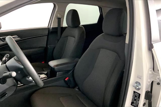 2024 Kia Sportage Vehicle Photo in Lees Summit, MO 64086