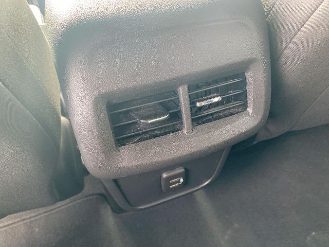 2023 Chevrolet Equinox Vehicle Photo in MOON TOWNSHIP, PA 15108-2571