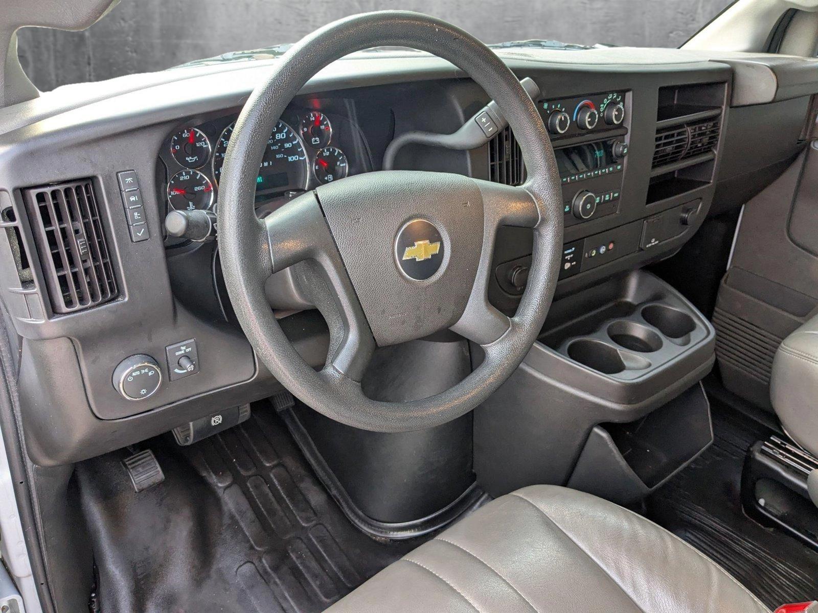 2022 Chevrolet Express Cargo 2500 Vehicle Photo in PEMBROKE PINES, FL 33024-6534